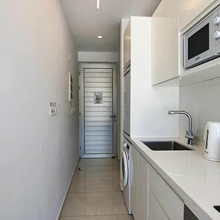 Phaedrus Living - Seaside Luxury Flat Harbour 109 פאפוס